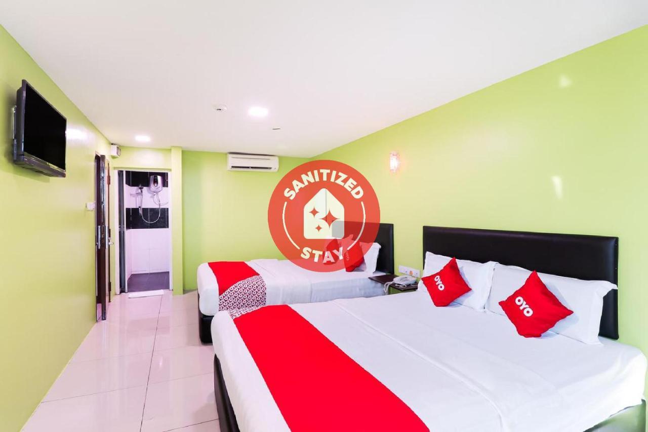 Oyo 89665 Royale City Hotel Sepang Exterior foto