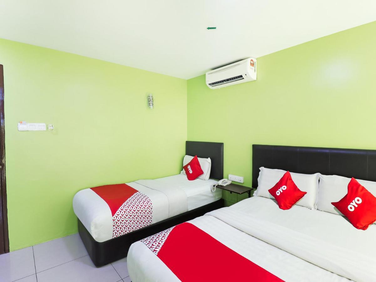 Oyo 89665 Royale City Hotel Sepang Exterior foto